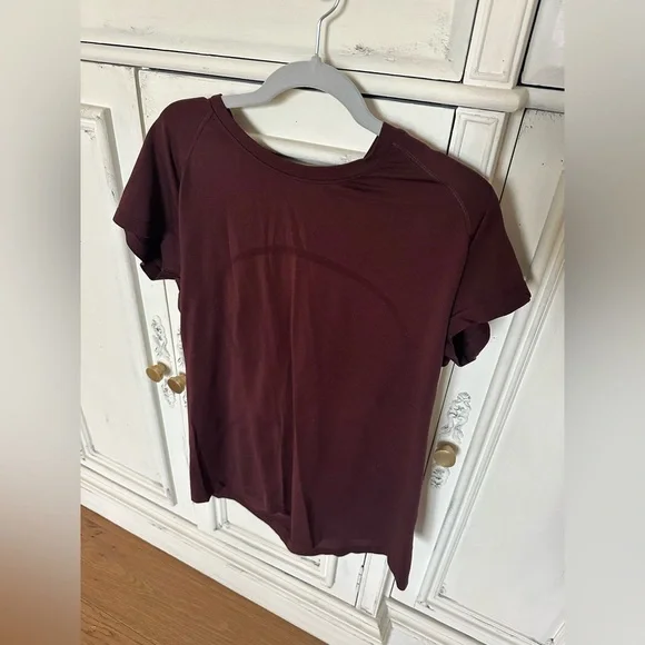Lululemon Swiftly Tech Short Sleeve in
Cassis Maroon color size 16 - Picture 3 of 10